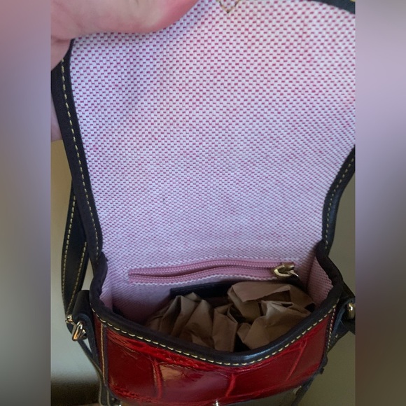 Dooney and Bourke Red Faux Crocodile Embossed Small Mini Crossbody Purse - Picture 9 of 10